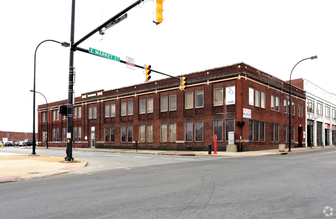 1517 N Broadway St, Akron, OH 44308