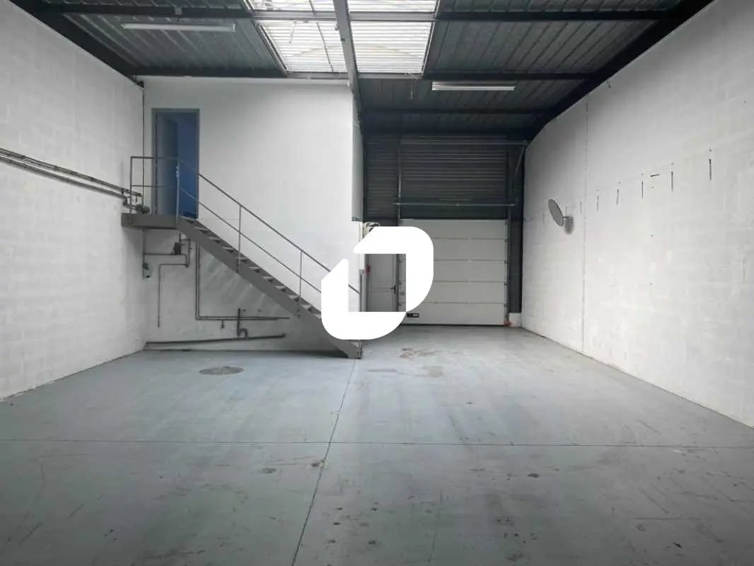 Flex in SAINT-OUEN-L'AUMONE for lease Interior Photo- Image 1 of 27