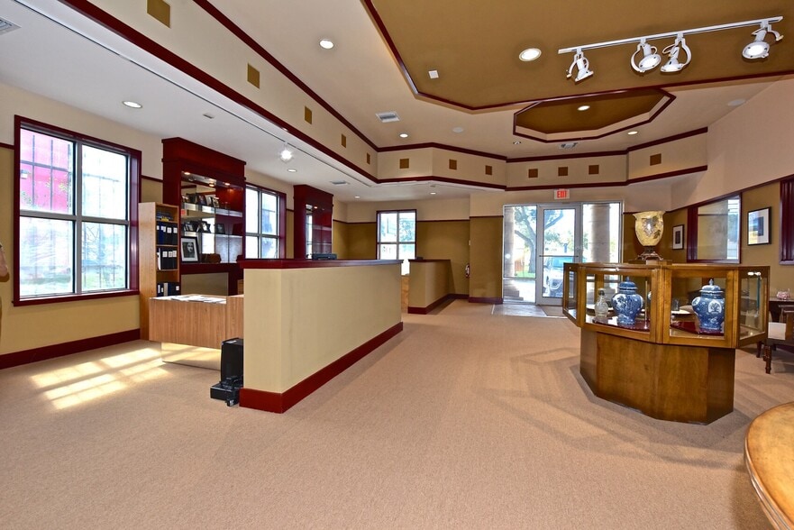 32699 US Highway 19 N, Palm Harbor, FL for lease - Building Photo - Image 2 of 7