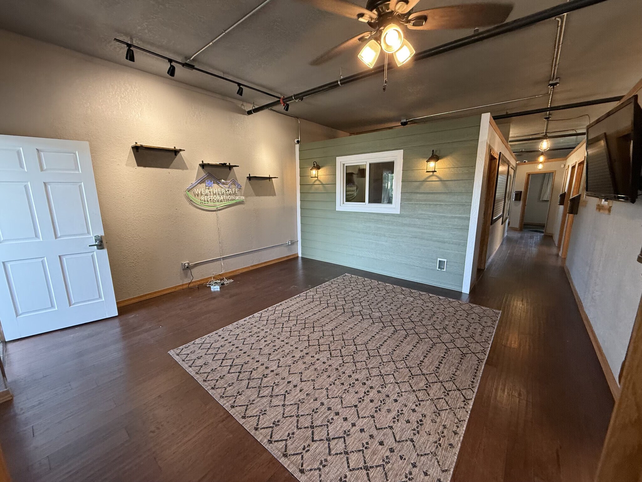 1063-1123 Weir Dr, Woodbury, MN for sale Interior Photo- Image 1 of 8