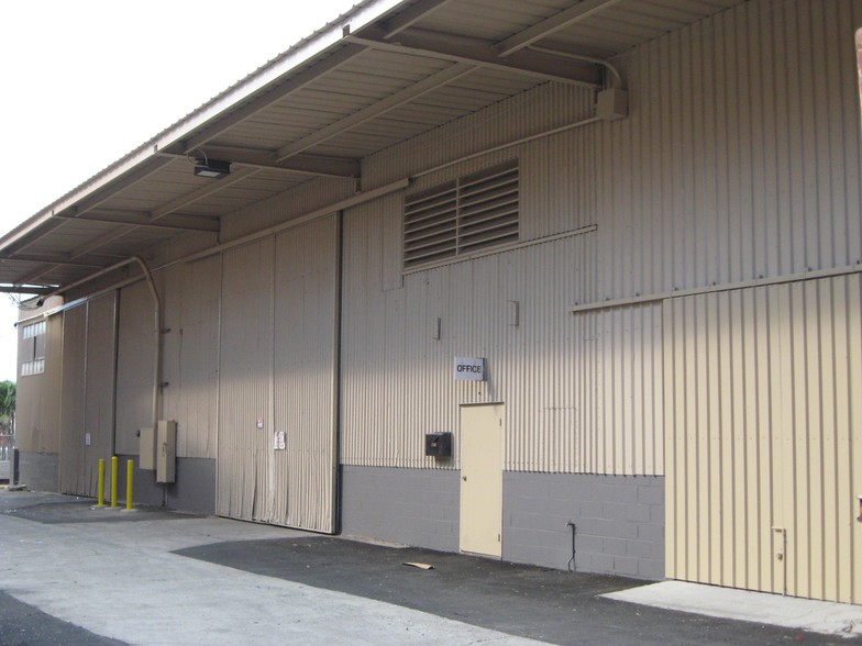 922 Austin Ln, Honolulu, HI for lease - Building Photo - Image 3 of 12