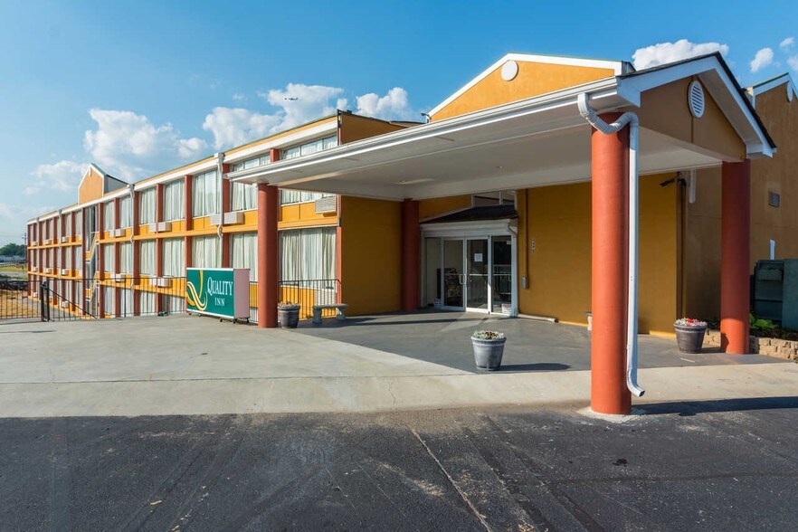 4498 Washington Rd, East Point, GA 30344