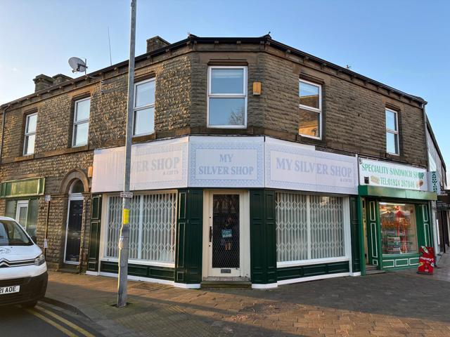 4 Market Pl, Ossett for lease - Building Photo - Image 1 of 2