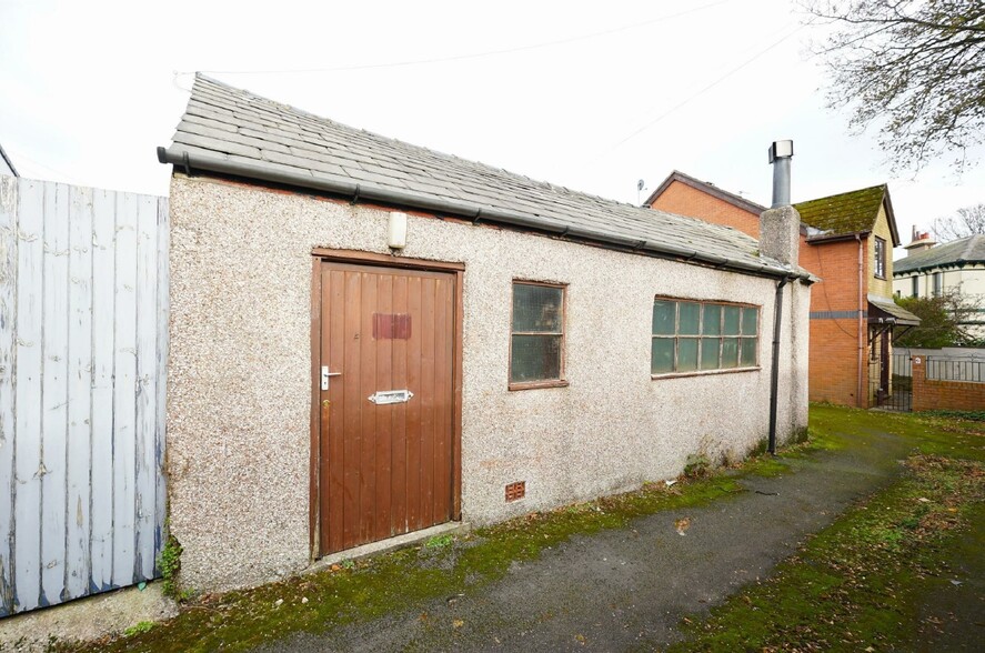 210A Abbey Rd, Barrow In Furness for lease - Primary Photo - Image 1 of 1