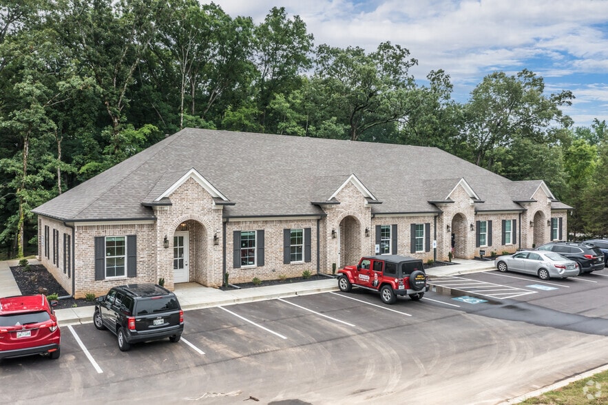 7947 Players Forest Dr, Memphis, TN for lease - Building Photo - Image 1 of 13