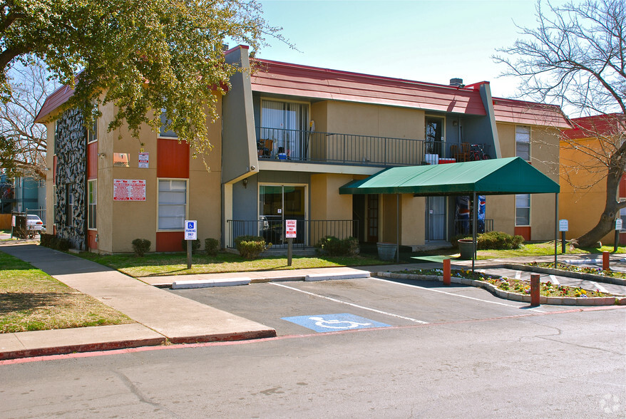 2002 Rock Island Rd, Irving, TX for sale - Primary Photo - Image 1 of 1