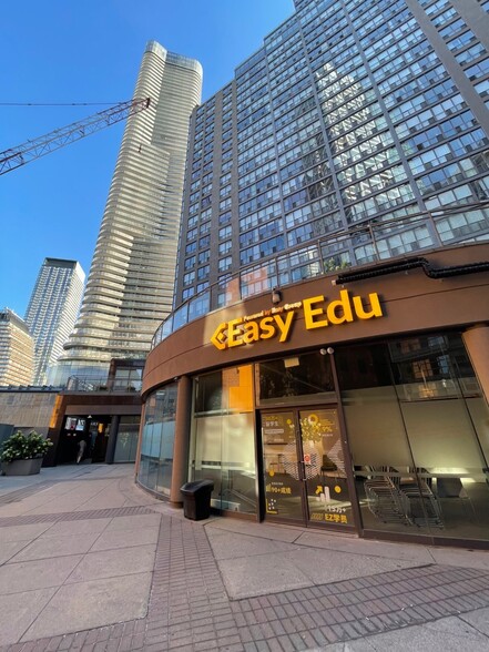 24 Wellesley St W, Toronto, ON for sale - Building Photo - Image 1 of 1