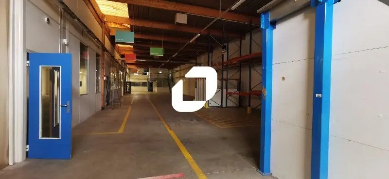 Retail in Colombes for lease Interior Photo- Image 1 of 9