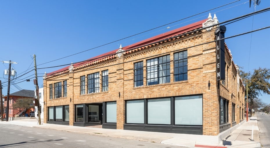 2101 McCullough Ave, San Antonio, TX for lease - Building Photo - Image 1 of 3