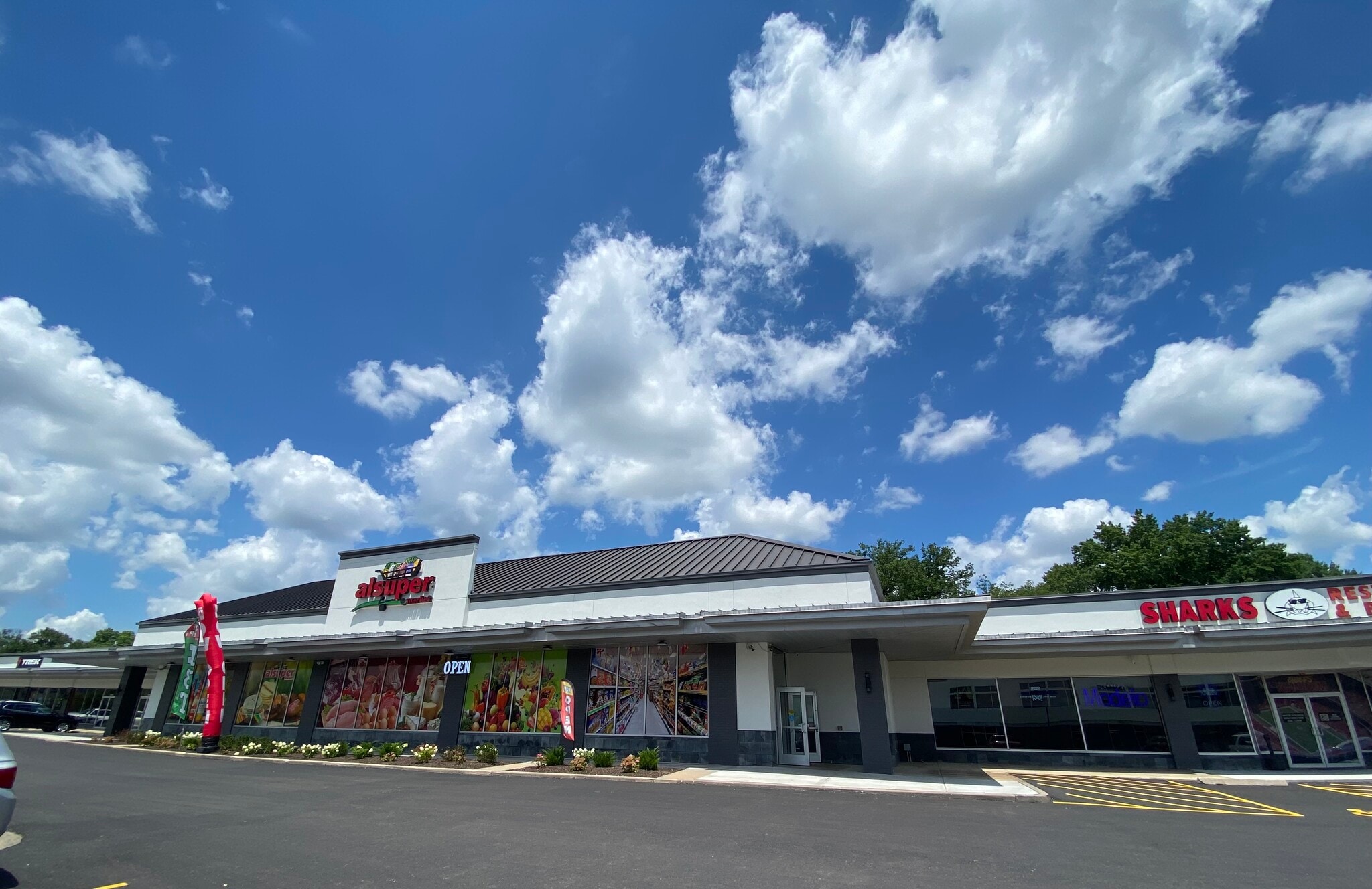 10316-10412 Shawnee Mission Pky, Shawnee, KS for lease Building Photo- Image 1 of 7