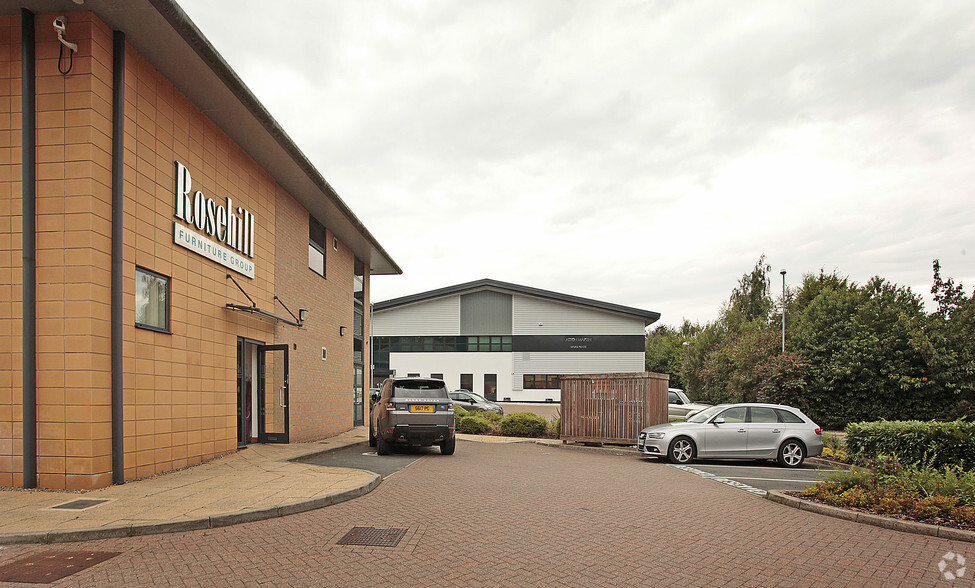 Lower Meadow Rd, Wilmslow for lease - Building Photo - Image 2 of 4