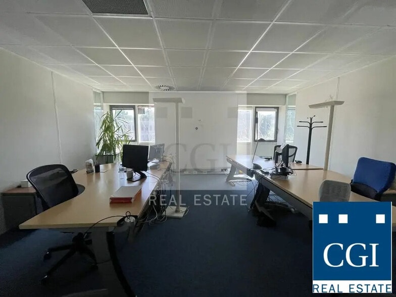 Office in Eybens for lease - Building Photo - Image 1 of 9
