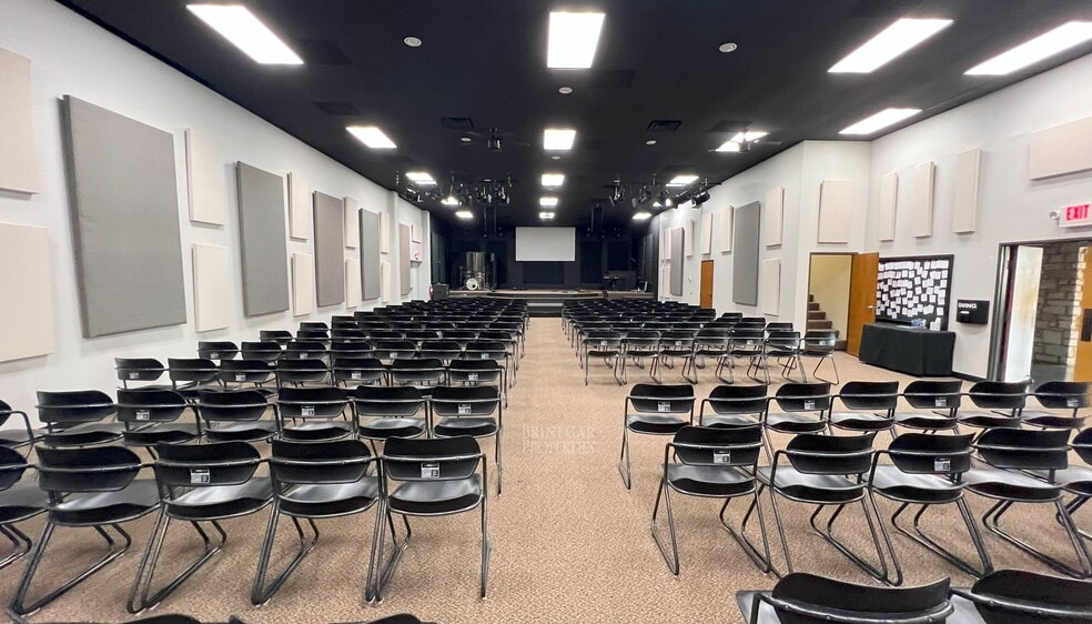 101-115 Oak Haven Dr portfolio of 2 properties for sale on LoopNet.com - Interior Photo - Image 3 of 6