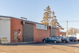 195 Marine St, Farmingdale, NY for lease Building Photo- Image 2 of 3