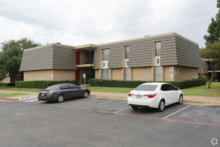 2800 Jerridee Cir, Dallas, TX for sale - Primary Photo - Image 1 of 1