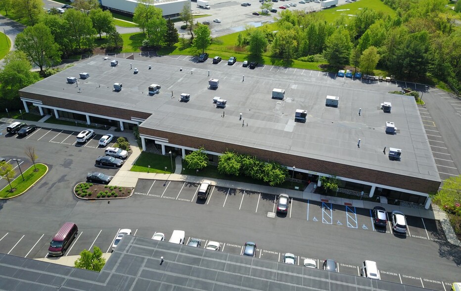 8 E Stow Rd, Marlton, NJ for lease - Building Photo - Image 1 of 12