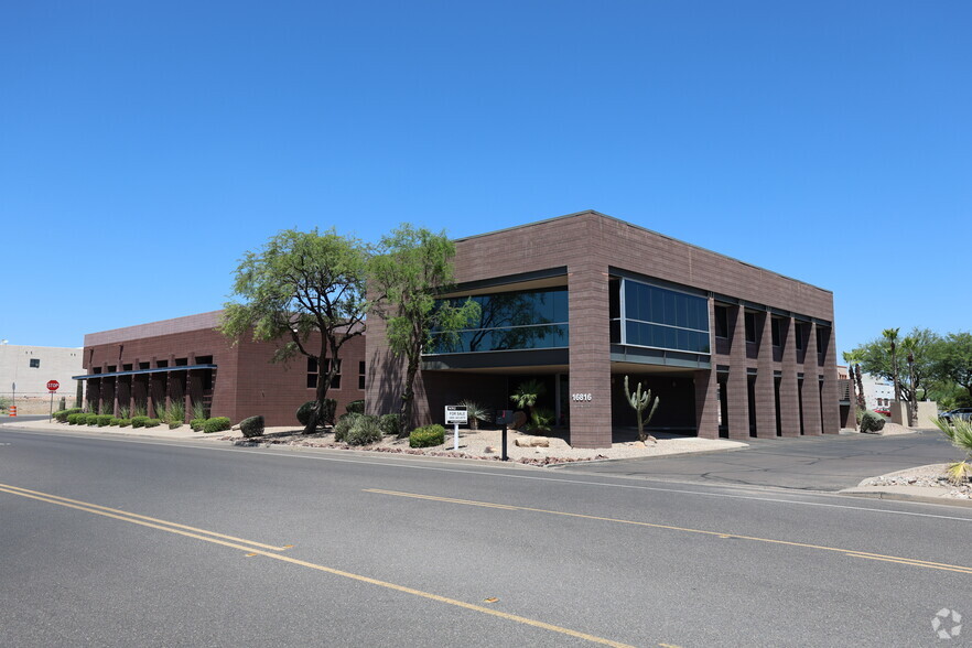 16816 E Parkview Ave, Fountain Hills, AZ for sale - Primary Photo - Image 1 of 4