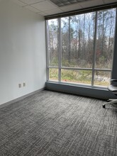 675 Mansell Rd, Roswell, GA for lease Interior Photo- Image 2 of 5