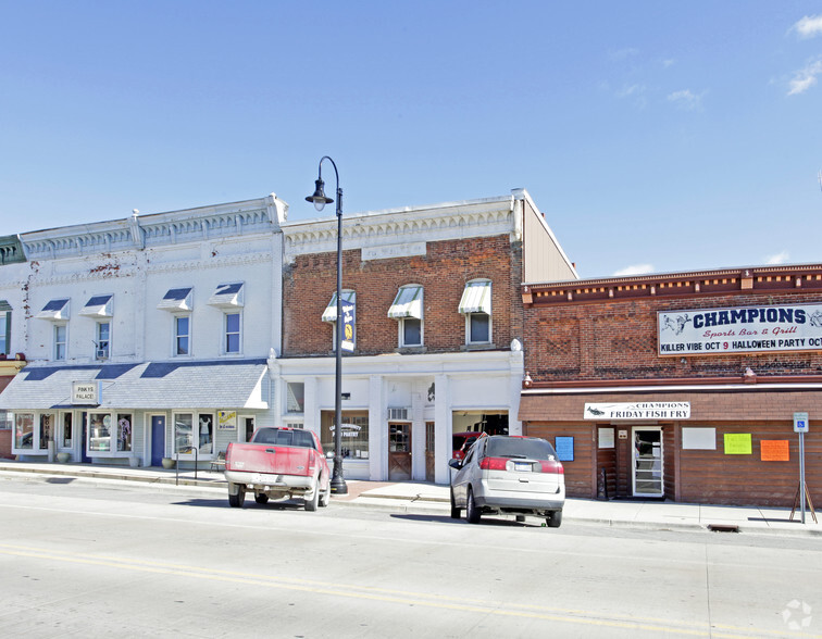 112-114 S Main St, Capac, MI for sale - Primary Photo - Image 1 of 1