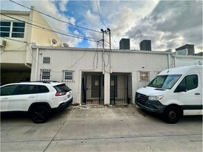 3309 NE 33rd St, Fort Lauderdale, FL for lease Interior Photo- Image 2 of 31