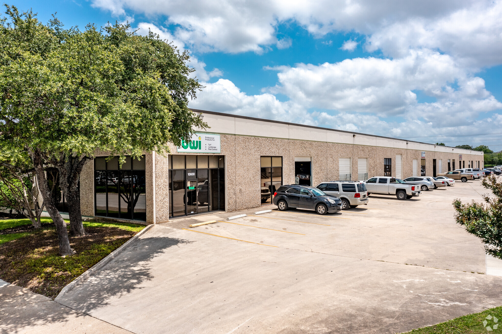 10601-10732 Sentinel St, San Antonio, TX for lease Building Photo- Image 1 of 21