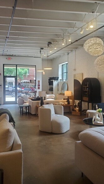 23 Falls Park Dr, Greenville, SC for lease - Building Photo - Image 2 of 5