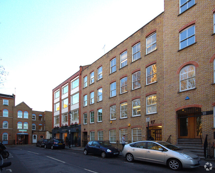 16-17 Clerkenwell Clos, London for lease - Building Photo - Image 2 of 5