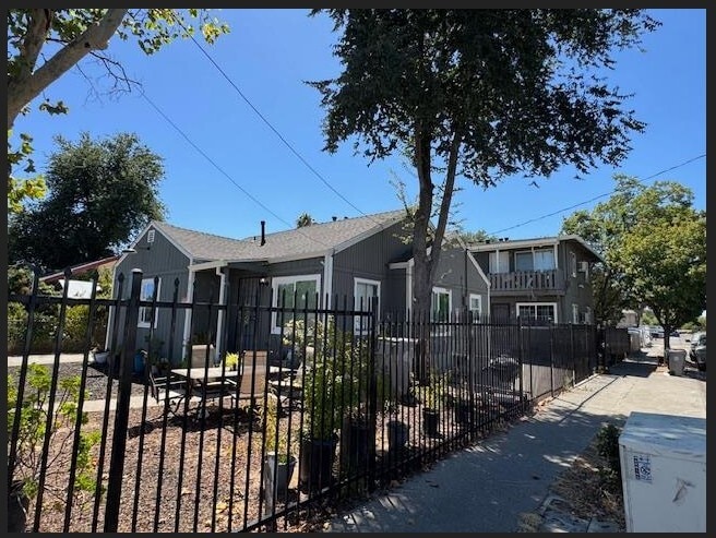 2595 Beaumont St, Sacramento, CA for sale - Building Photo - Image 3 of 13