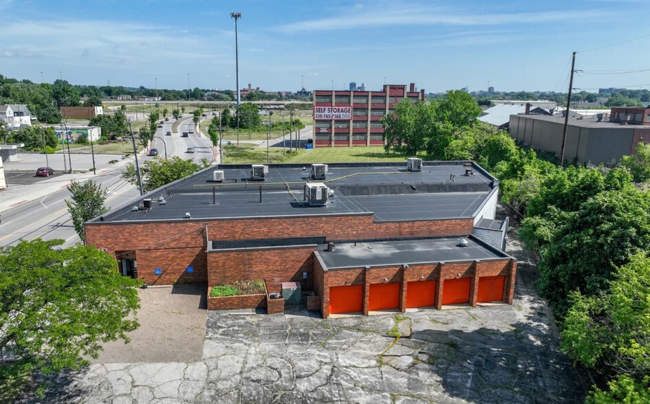 1063 S Main St, Akron, OH for sale - Building Photo - Image 1 of 8