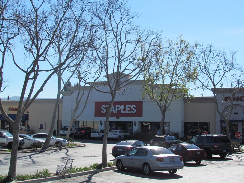 2860-3090 Cochran St, Simi Valley, CA for lease - Building Photo - Image 2 of 7
