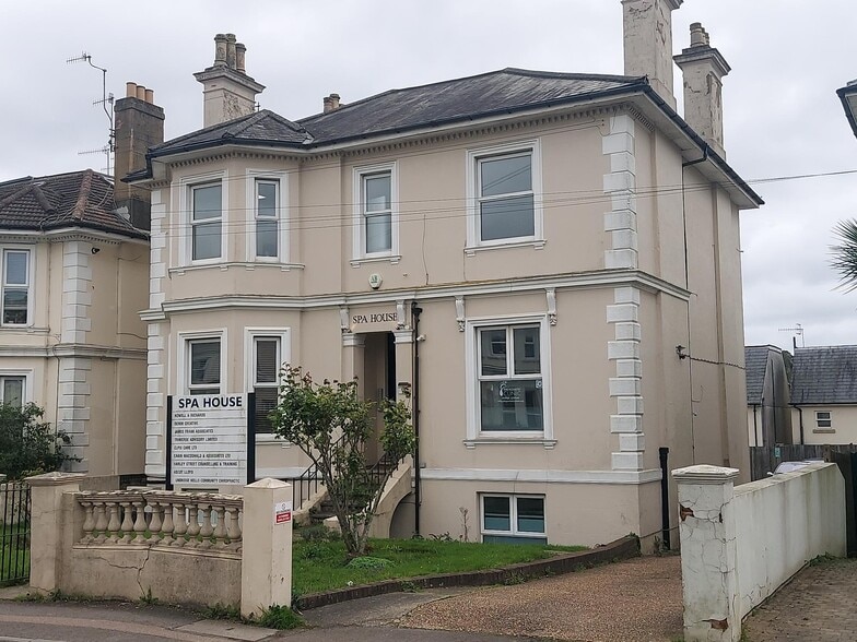 18 Upper Grosvenor Rd, Tunbridge Wells for lease - Building Photo - Image 3 of 3