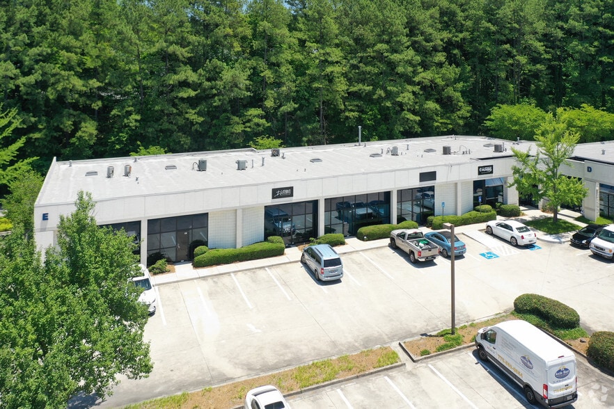 6500 McDonough Dr, Norcross, GA for lease - Building Photo - Image 3 of 4