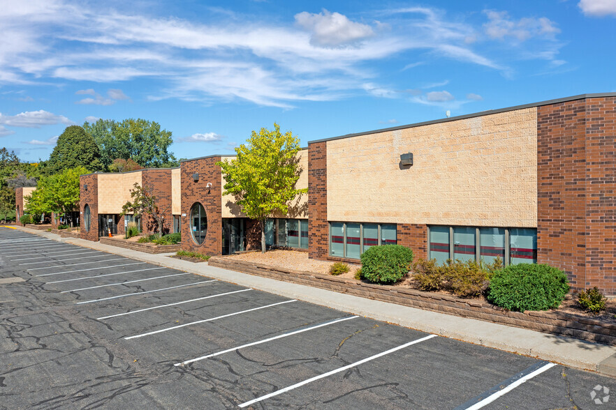 5575-5599 W 78th St, Edina, MN for lease - Primary Photo - Image 1 of 4