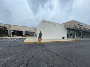 934-960 Forest Dr, Annapolis, MD for lease Building Photo- Image 2 of 11