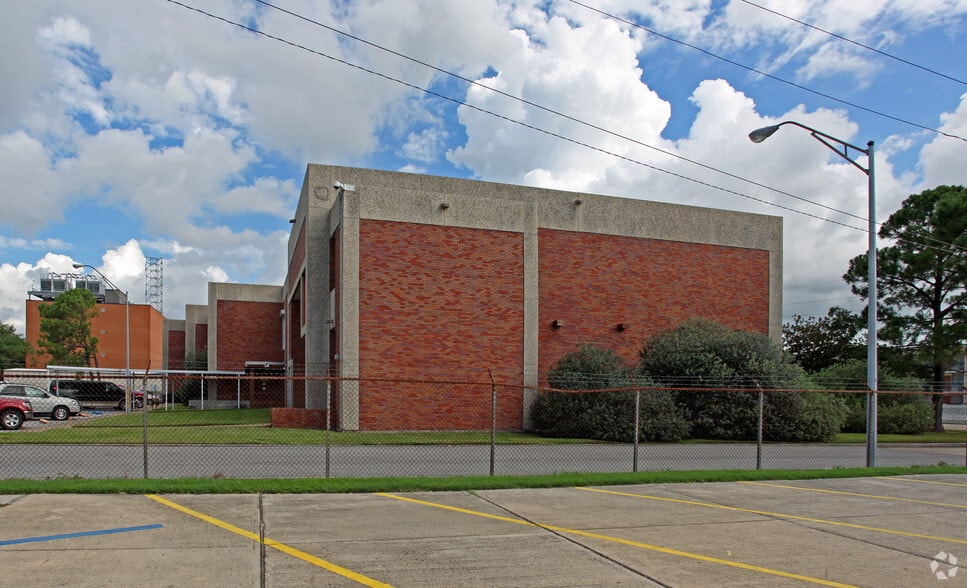 1600 Governor Hall St, Gretna, LA for sale - Primary Photo - Image 1 of 1