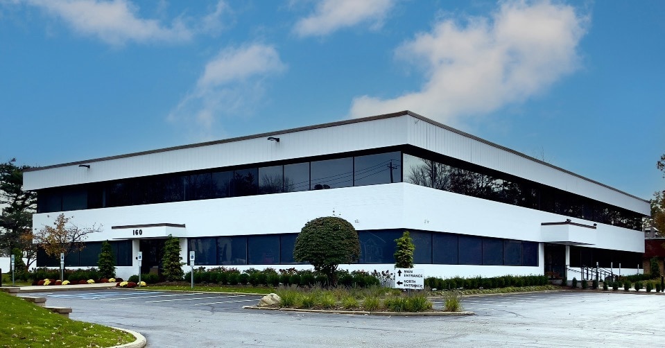 160 Summit Ave, Montvale, NJ for lease - Building Photo - Image 1 of 5