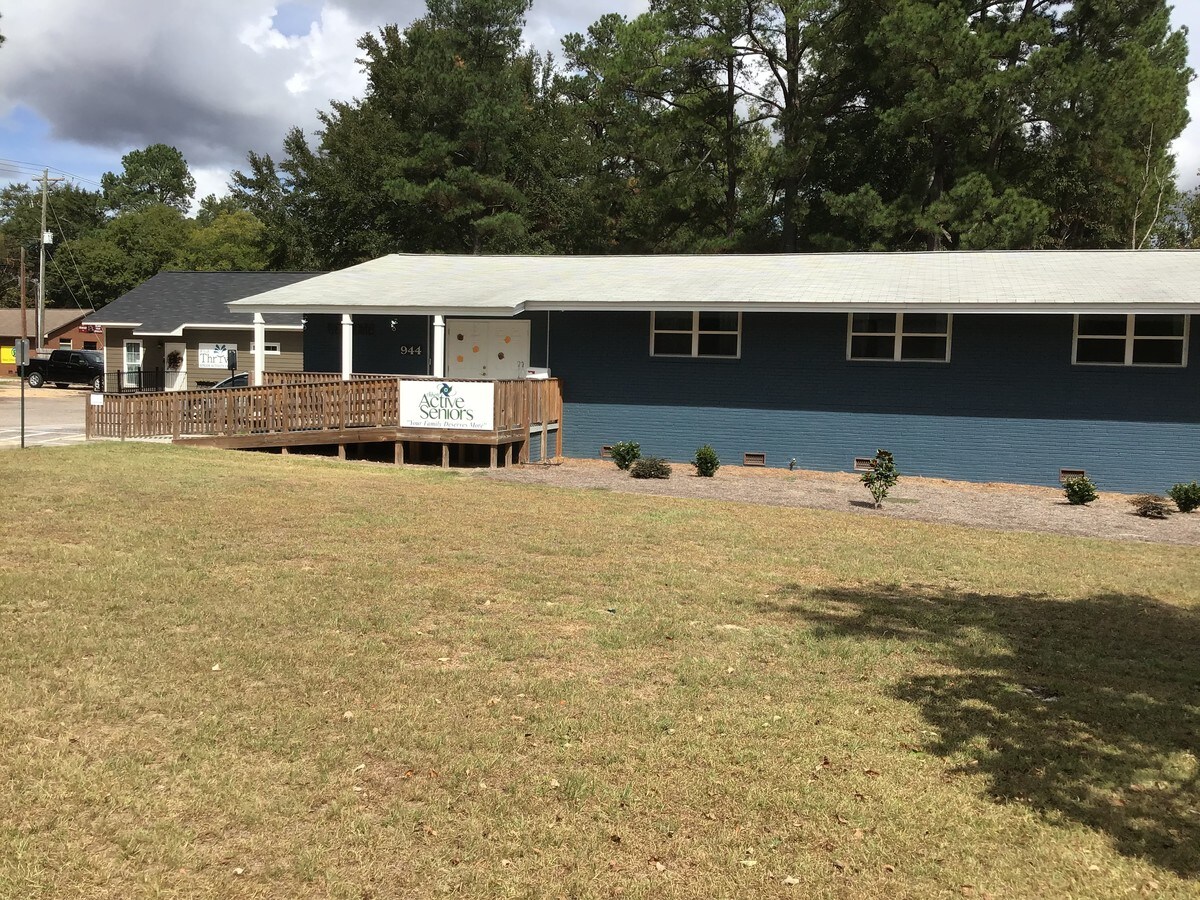 944 Dougherty Rd, Aiken, SC 29803