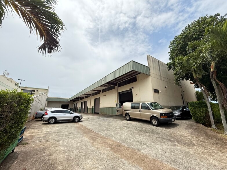 94-1175 Ka Uka Blvd, Waipahu, HI for lease - Building Photo - Image 1 of 7