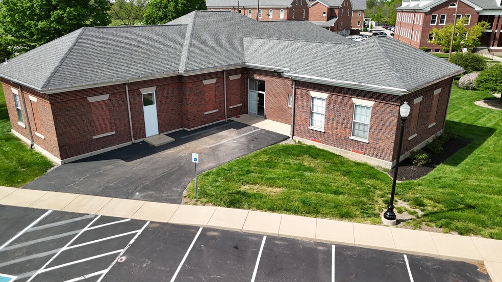 5635 Lawton East Drive loop, Indianapolis, IN for lease - Building Photo - Image 3 of 15