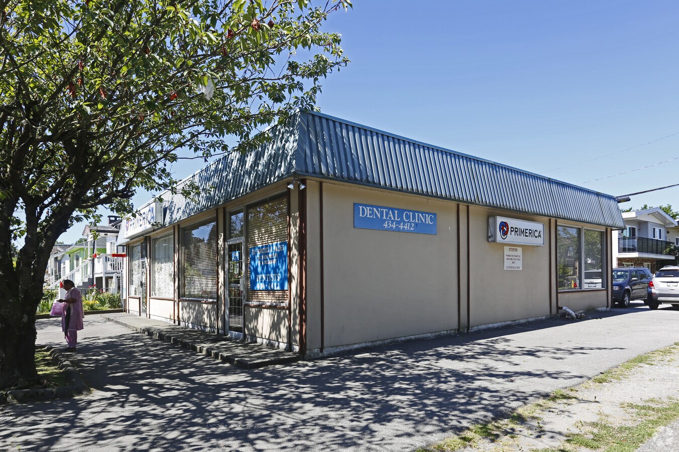 5303 Joyce St, Vancouver, BC V5R 4H3