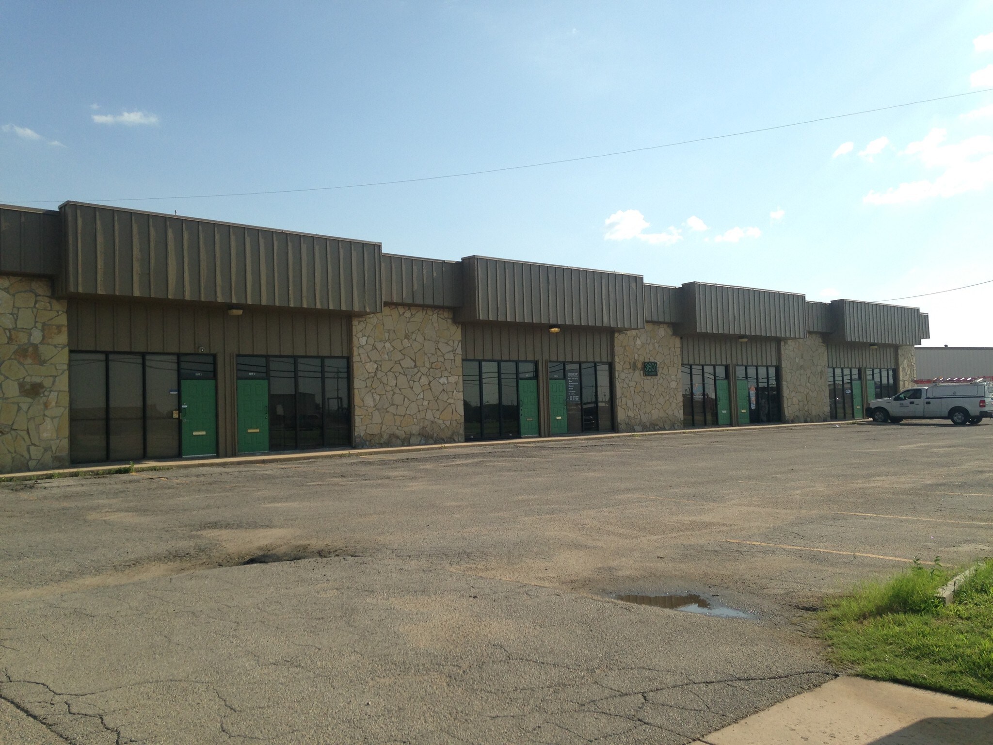 3601 W Harry St, Wichita, KS for sale Building Photo- Image 1 of 1