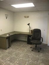 7465 Commercial Cir, Fort Pierce, FL for sale Interior Photo- Image 2 of 6