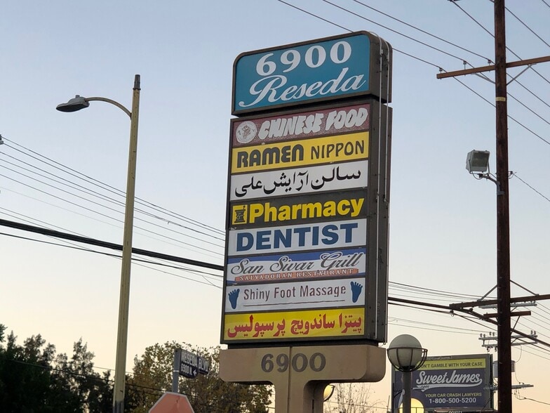 6900 Reseda Blvd, Reseda, CA for lease - Building Photo - Image 3 of 3
