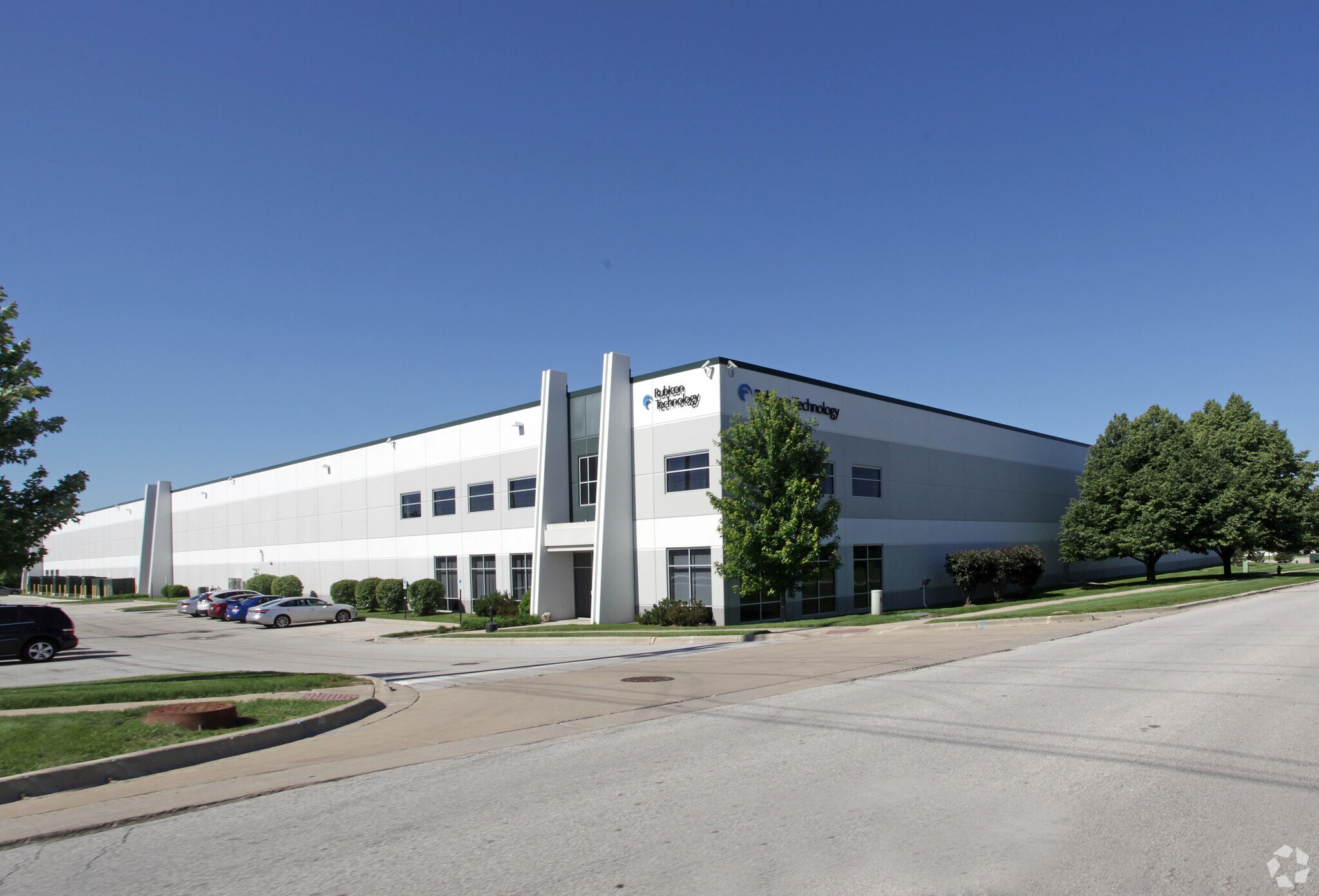 950 Douglas Rd, Batavia, IL for sale Building Photo- Image 1 of 1