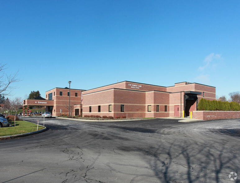 4939 Brittonfield Pky, East Syracuse, NY for lease - Building Photo - Image 3 of 5