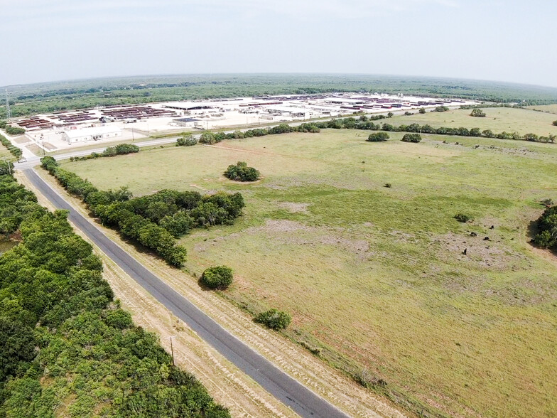 331 County Road 324, Jourdanton, TX 78026 - 10 +/- ac on HWY 16 ...