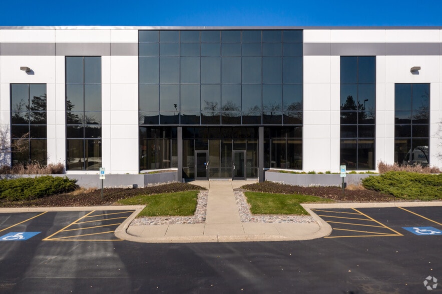 50140 Exchange Blvd, Glendale Heights, IL 60139 Glen Pointe