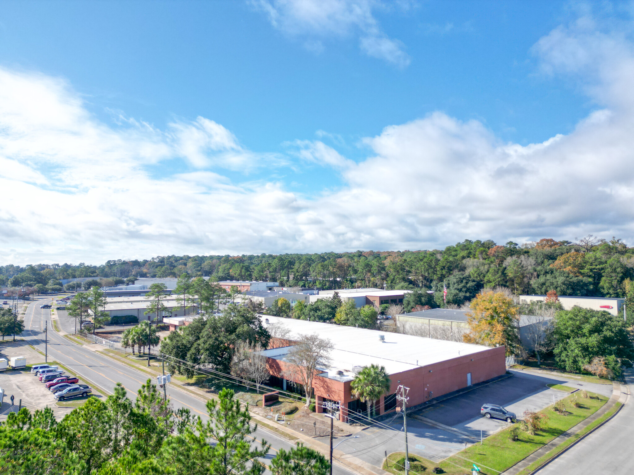 840 Lakeside Dr, Mobile, AL for lease Building Photo- Image 1 of 30