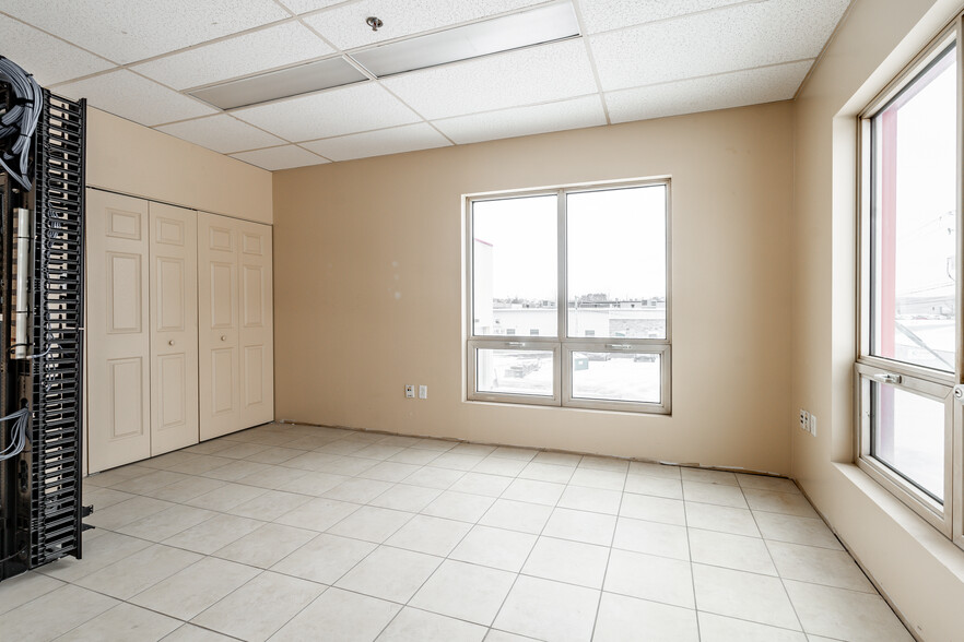 4100 Rue Lesage, Sherbrooke, QC for lease - Interior Photo - Image 3 of 10