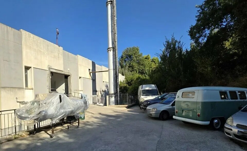 Flex in Vence for sale Building Photo- Image 1 of 2